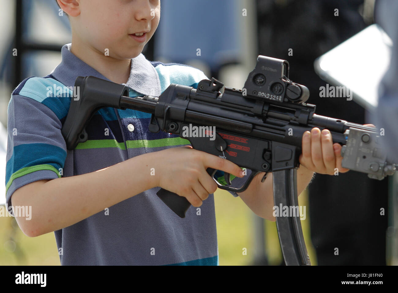 Sig sauer assault weapon hi-res stock photography and images - Alamy