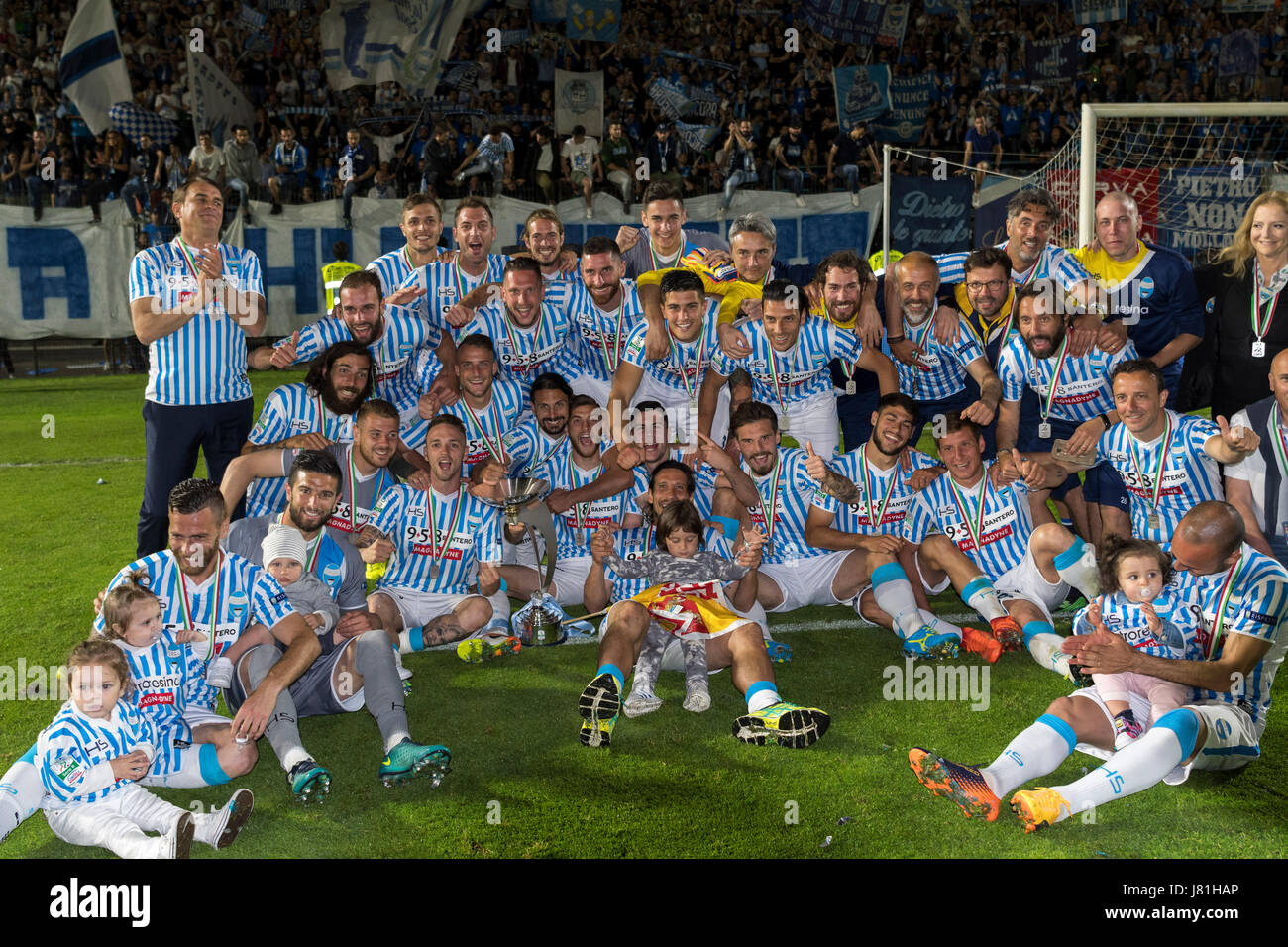 Ferrara, Italy. 18th May, 2017. Serie B Trophy Football/Soccer : Italian Serie  B match between SPAL 2-1 FC Bari at Stadio Paolo Mazza in Ferrara, Italy .  Credit: Maurizio Borsari/AFLO/Alamy Live News