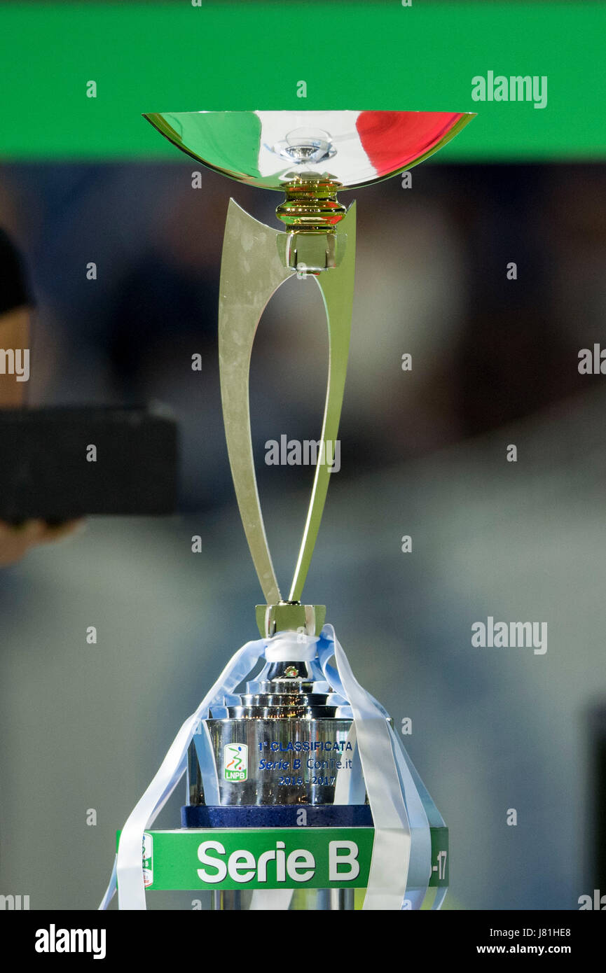 Ferrara, Italy. 18th May, 2017. Serie B Trophy Football/Soccer : Italian Serie  B match between SPAL 2-1 FC Bari at Stadio Paolo Mazza in Ferrara, Italy .  Credit: Maurizio Borsari/AFLO/Alamy Live News