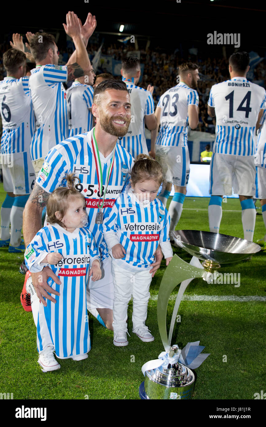 Ferrara, Italy. 18th May, 2017. Serie B Trophy Football/Soccer : Italian Serie  B match between SPAL 2-1 FC Bari at Stadio Paolo Mazza in Ferrara, Italy .  Credit: Maurizio Borsari/AFLO/Alamy Live News