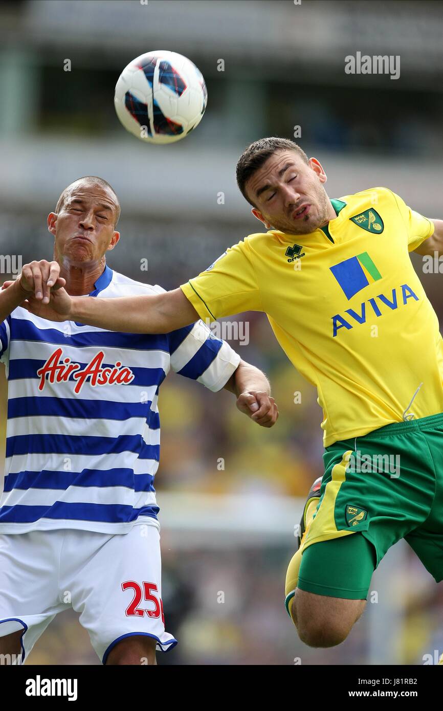 BOBBY ZAMORA & ROBERT SNODGRASS NORWICH CITY V QPR NORWICH CITY V QPR BARCLAYS PREMIER LEAGUE CARROW ROAD, NORWICH, ENGLAND 25 August 2012 GAO56618     WARNING! This Photograph May Only Be Used For Newspaper And/Or Magazine Editorial Purposes. May Not Be Used For Publications Involving 1 player, 1 Club Or 1 Competition  Without Written Authorisation From Football DataCo Ltd. For Any Queries, Please Contact Football DataCo Ltd on +44 (0) 207 864 9121 Stock Photo