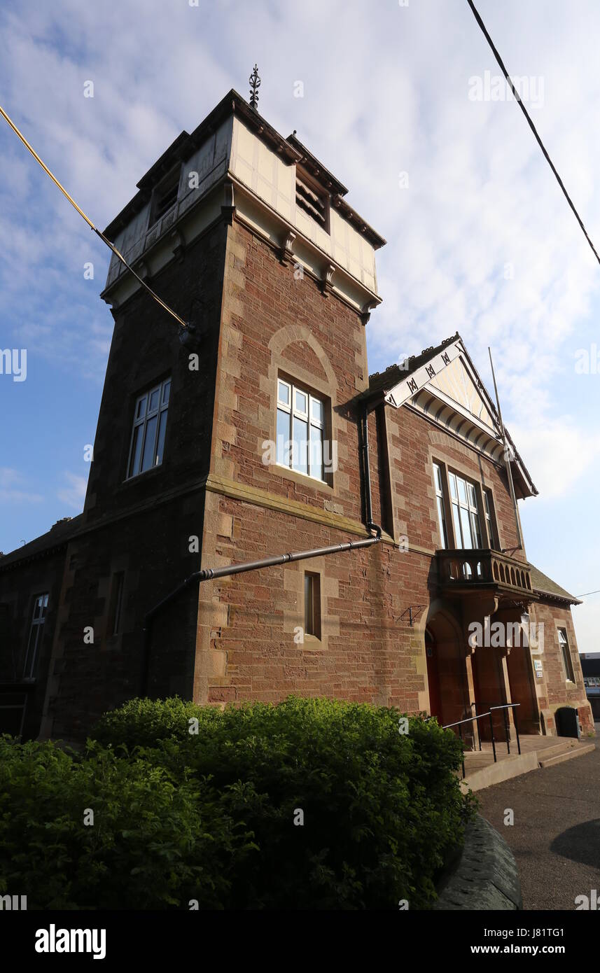 Scotland perthshire street scene town hires stock photography and