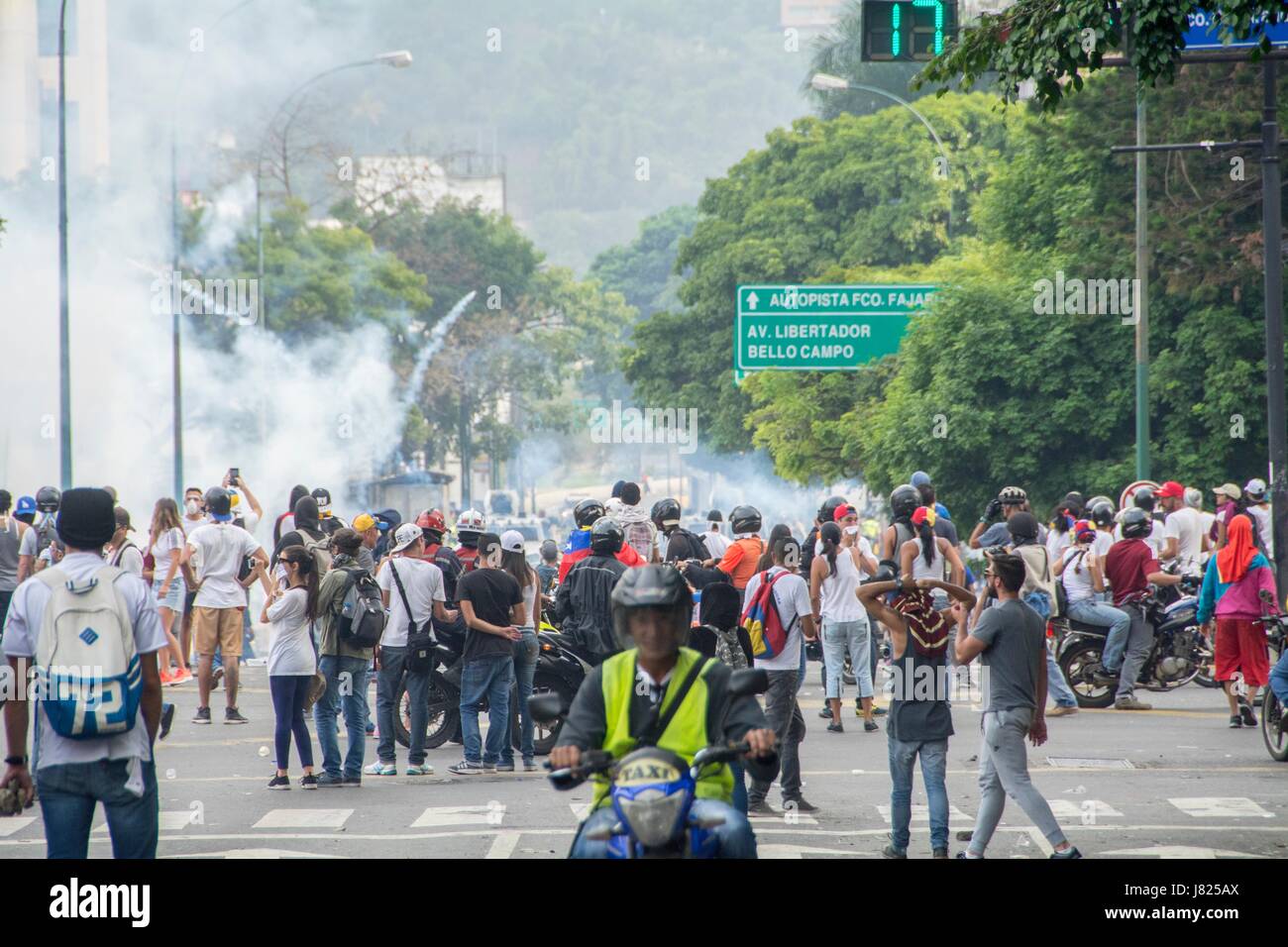 Protesters are concentrated in the avenue Francisco de Miranda in Altamira, of the repression of the police and national guard. Great march of the opp Stock Photo