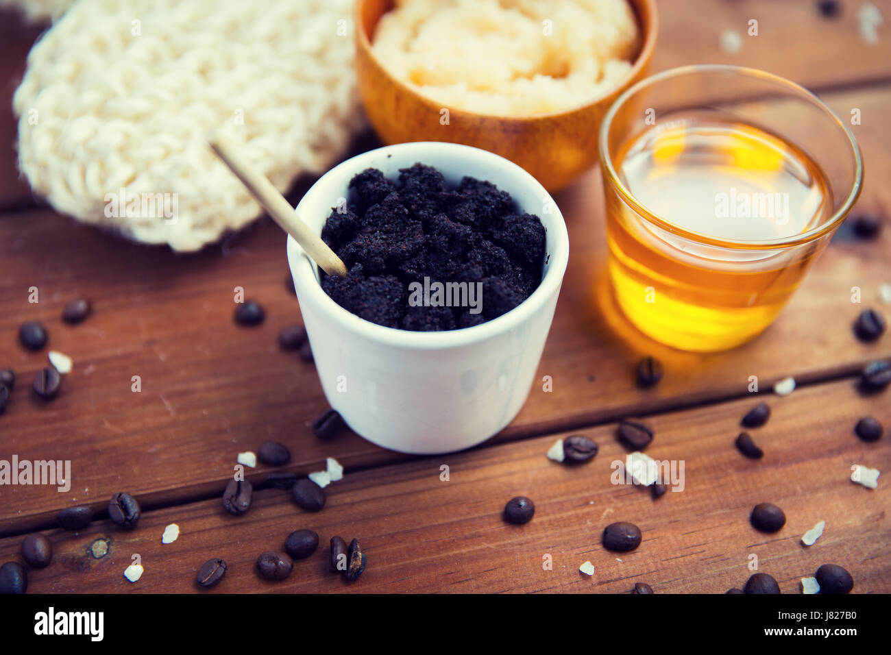 Coffee body scrub hi-res stock photography and images - Alamy