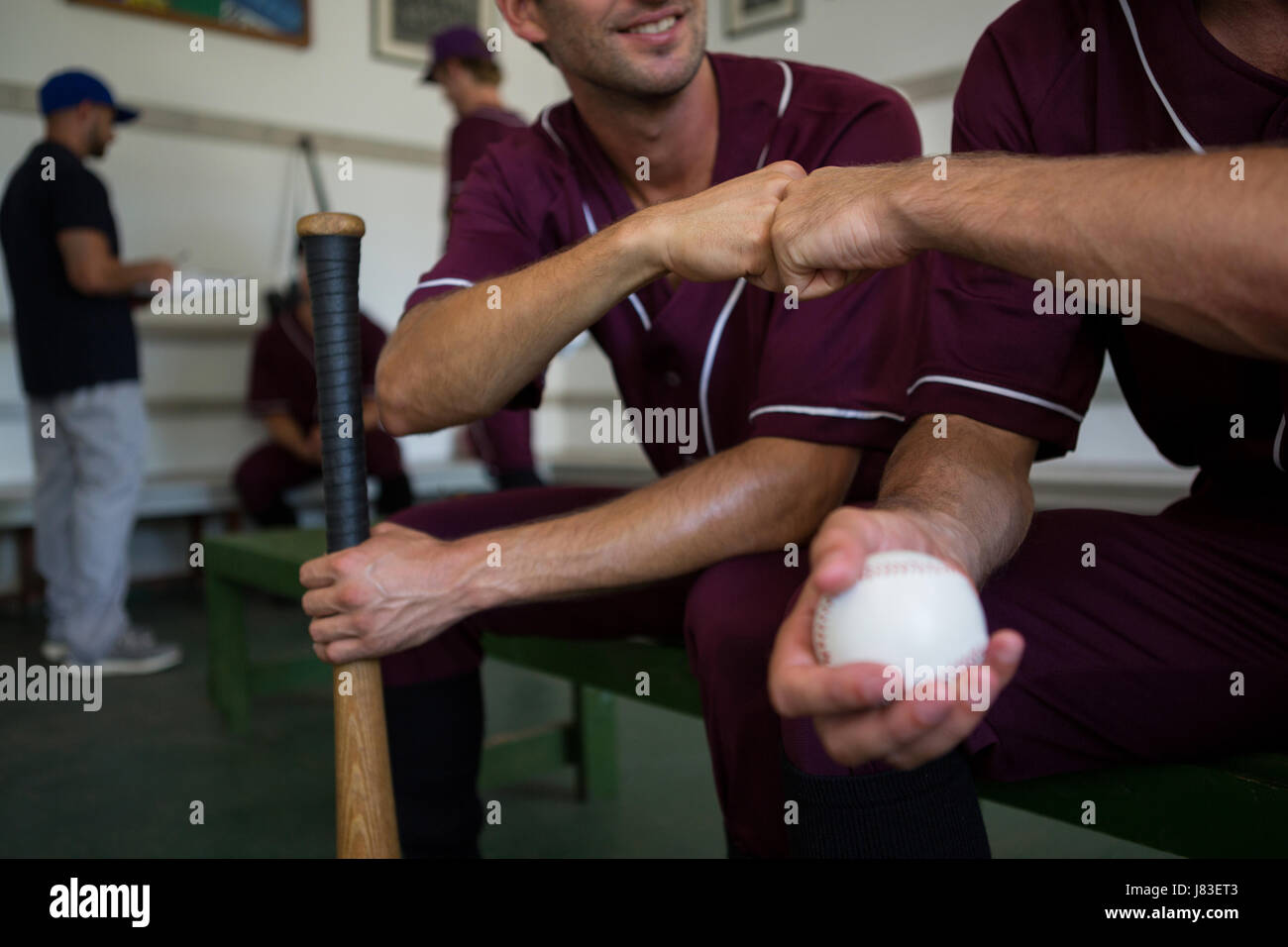Sitting bench baseball hires stock photography and images Alamy