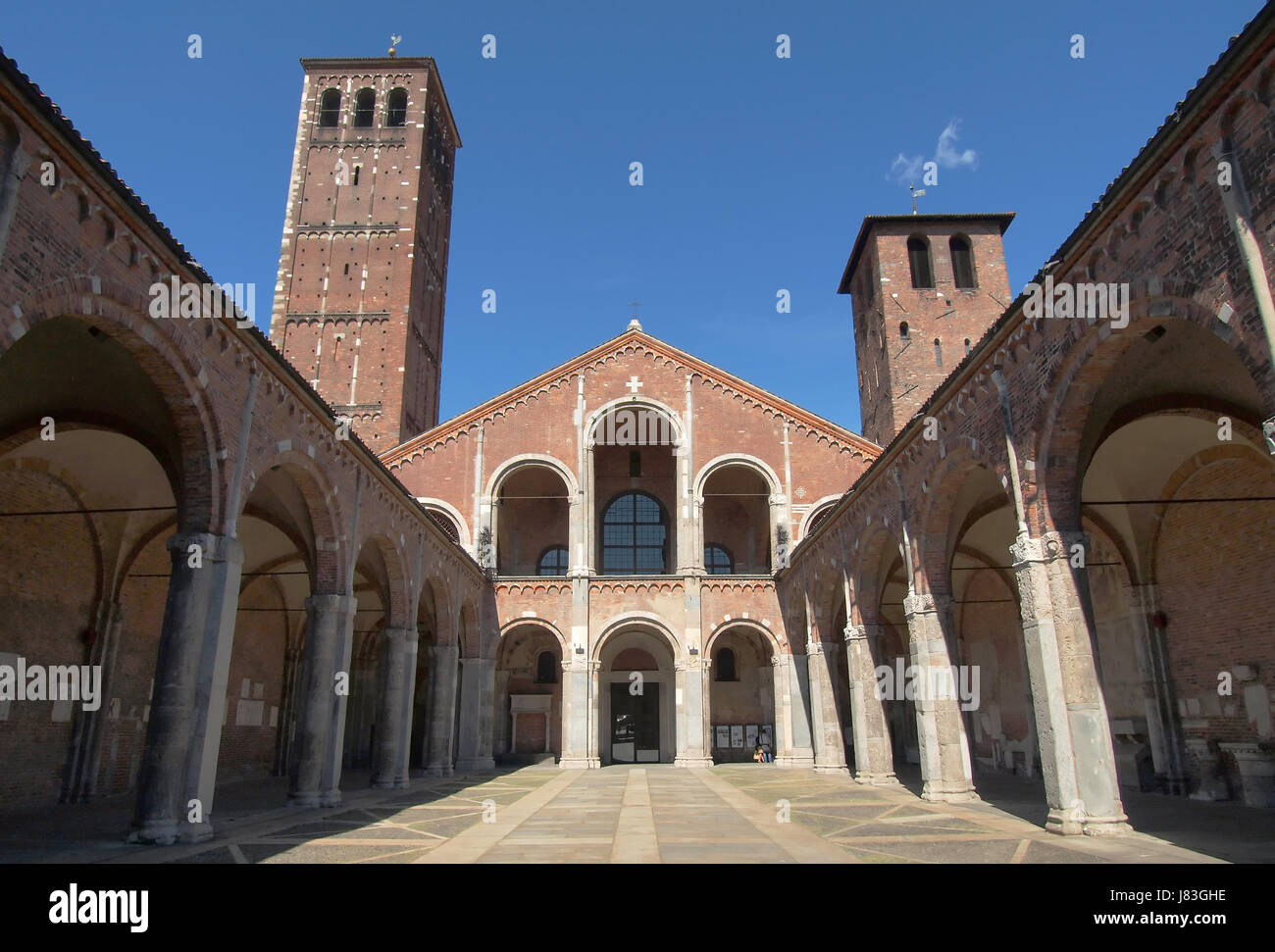 Sant ambrogio basilica hi-res stock photography and images - Page 6 - Alamy