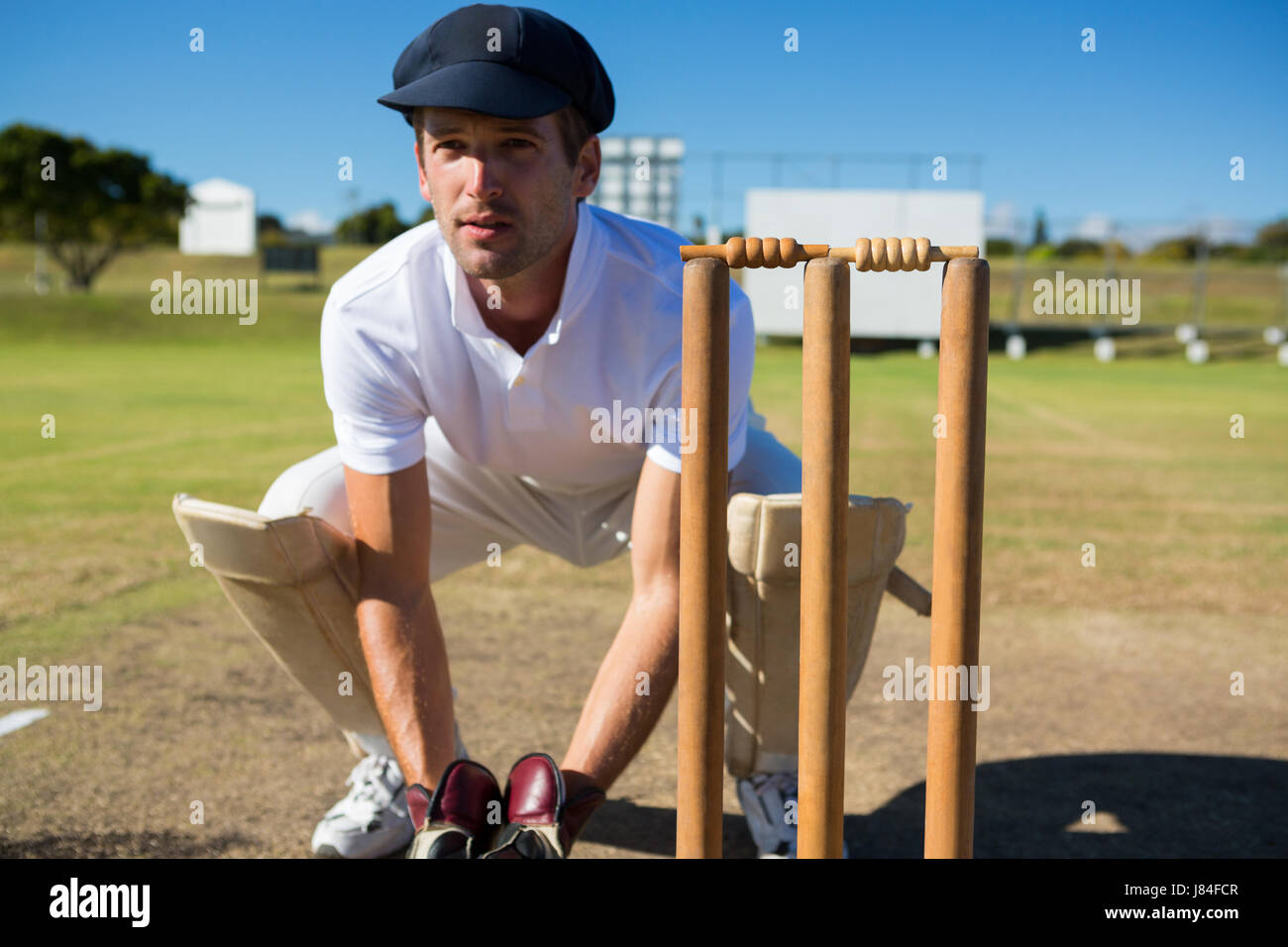 Wicket Keeper High Resolution Stock Photography and Images Alamy