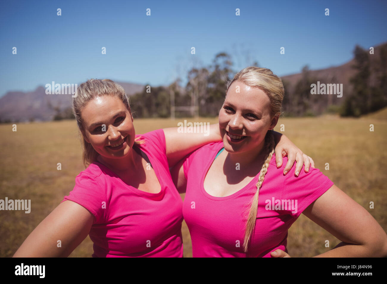 Two women pose together hi-res stock photography and images - Alamy