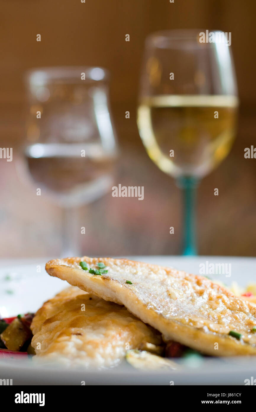 white wine fish Stock Photo - Alamy