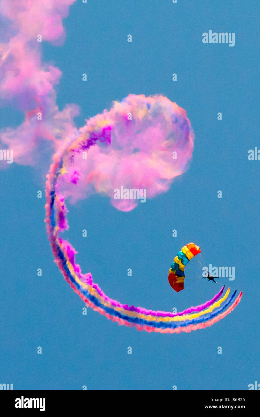 Anyang. 27th May, 2017. A portsman performs parachuting during an air show in Anyang of central China's Henan Province, May 27, 2017. Credit: Li Gang/Xinhua/Alamy Live News Stock Photo