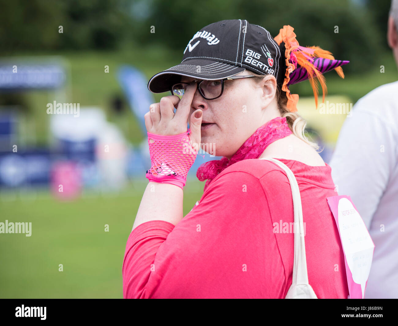Brentwood, Essex, UK. 27th May, 2017. A runner at the Cancer Research Race for Life at Weald Park, Brentwood, Essex Credit: Ian Davidson/Alamy Live News Stock Photo