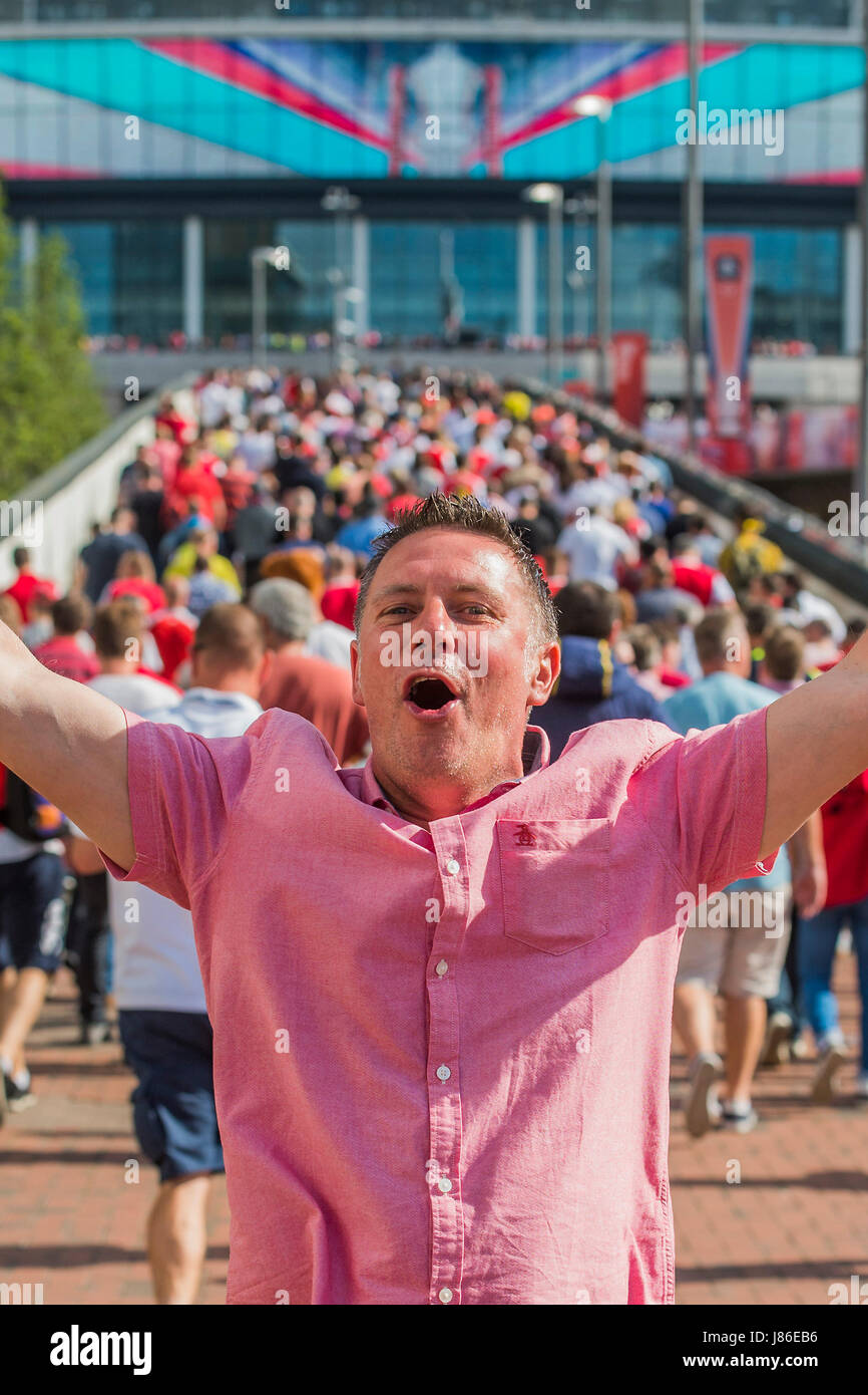 Wembley stadioum hi-res stock photography and images - Alamy