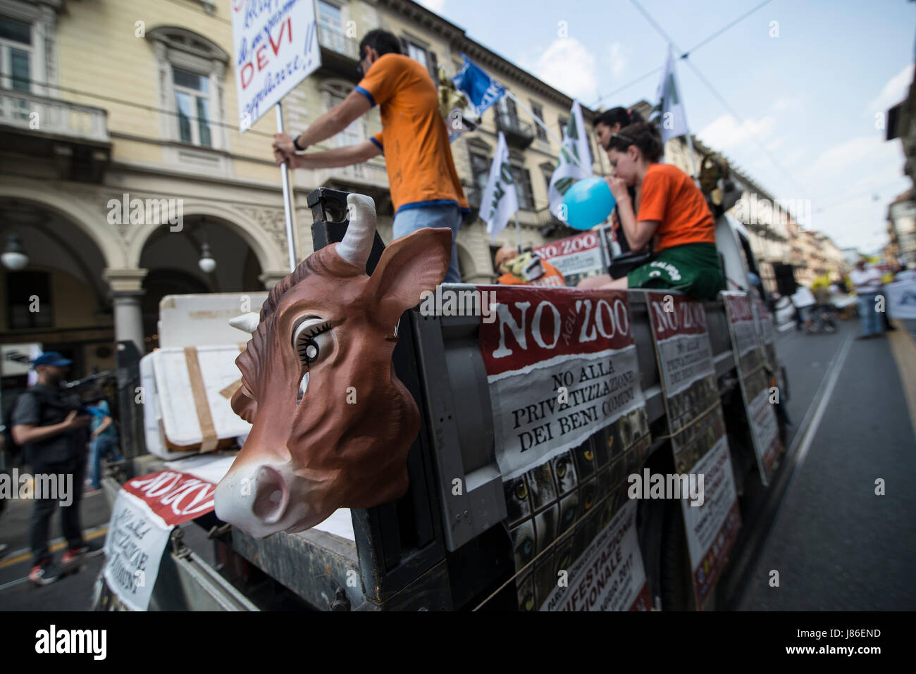 Zoo Licence High Resolution Stock Photography and Images Alamy