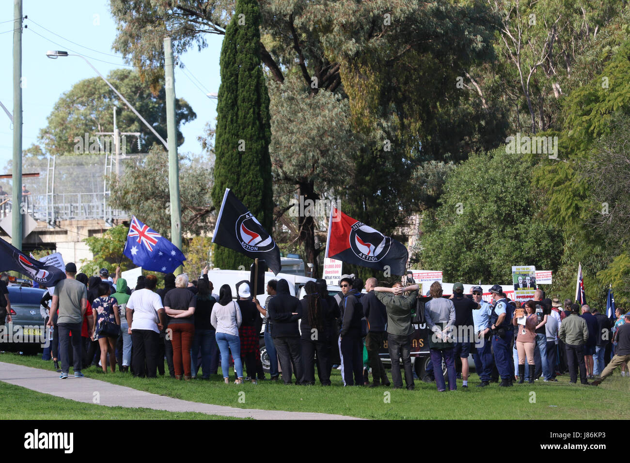 Sydney, Australia. 28 May 2017. Party for Freedom organised a protest in Penrith to the west of Sydney calling on the “treasonous Penrith Council, it’s Mayor John Thain and Councillors” to vote against the development application for an Islamic school to be built in the heart of Penrith. Counter protesters believed to be from a group calling themselves ‘Antifa’ or ‘anti-fascists’ also turned up. Credit: Richard Milnes/Alamy Live News Stock Photo