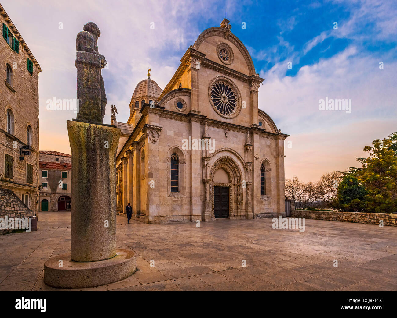 Croatia Dalmatia Sibenik Trg Republike Hrvatske -The Cathedral of St. James and the statue of Giorgio di Matteo Stock Photo