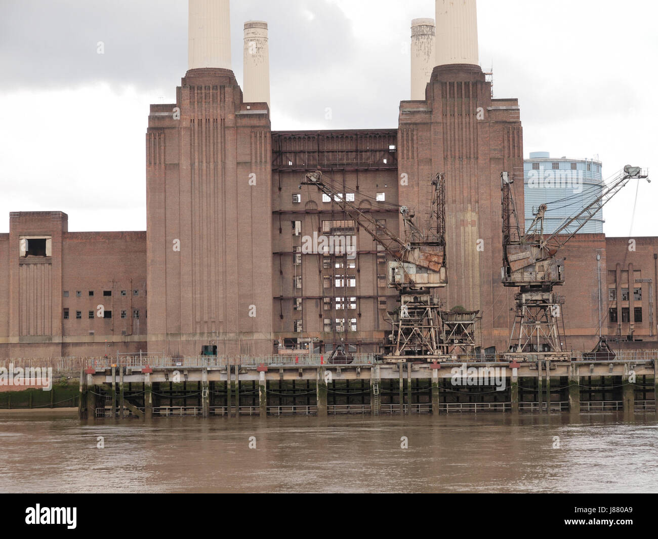 station, city, town, energy, power, electricity, electric power, london