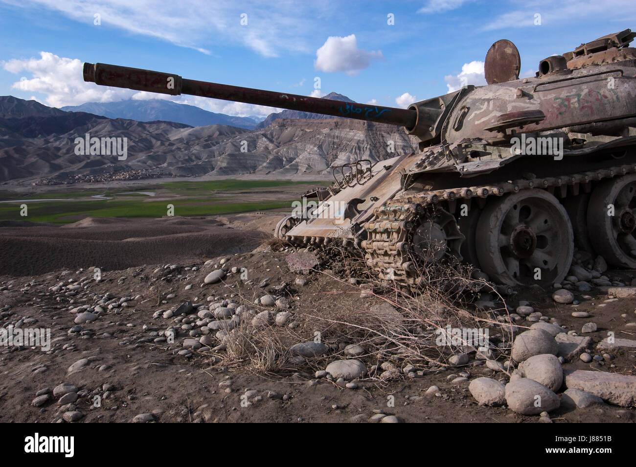 An abandoned Russian tank on the road to Jalalabad from Kabul, Afghanistan Stock Photo