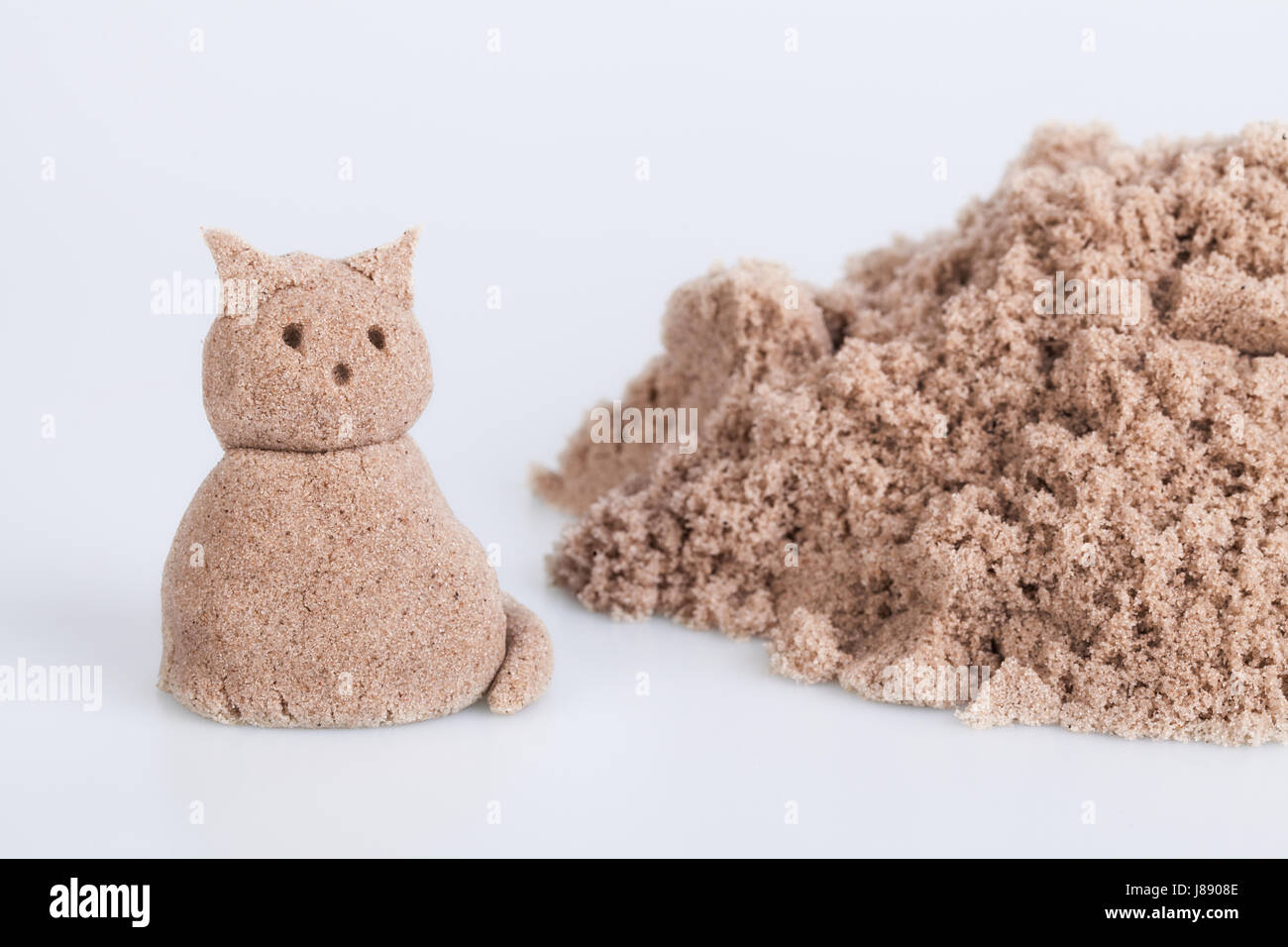 Sand sculpture cat hires stock photography and images Alamy