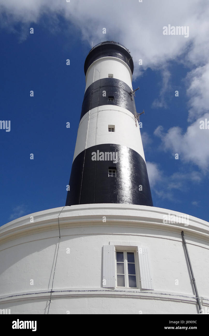 Black white column lighthouse hi-res stock photography and images - Alamy