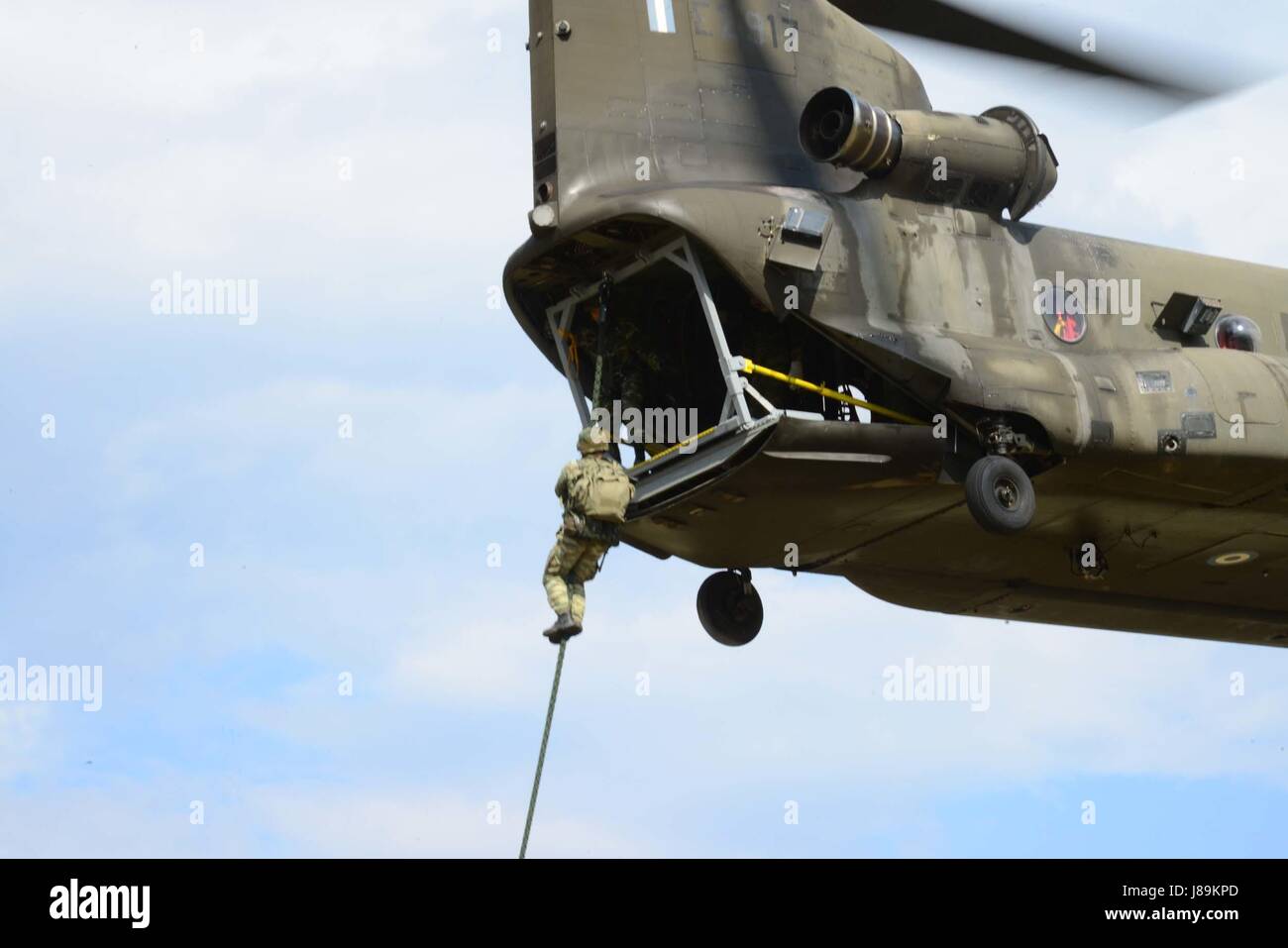 U.S. paratroopers and Greek Armed Forces conduct fast rope training ...