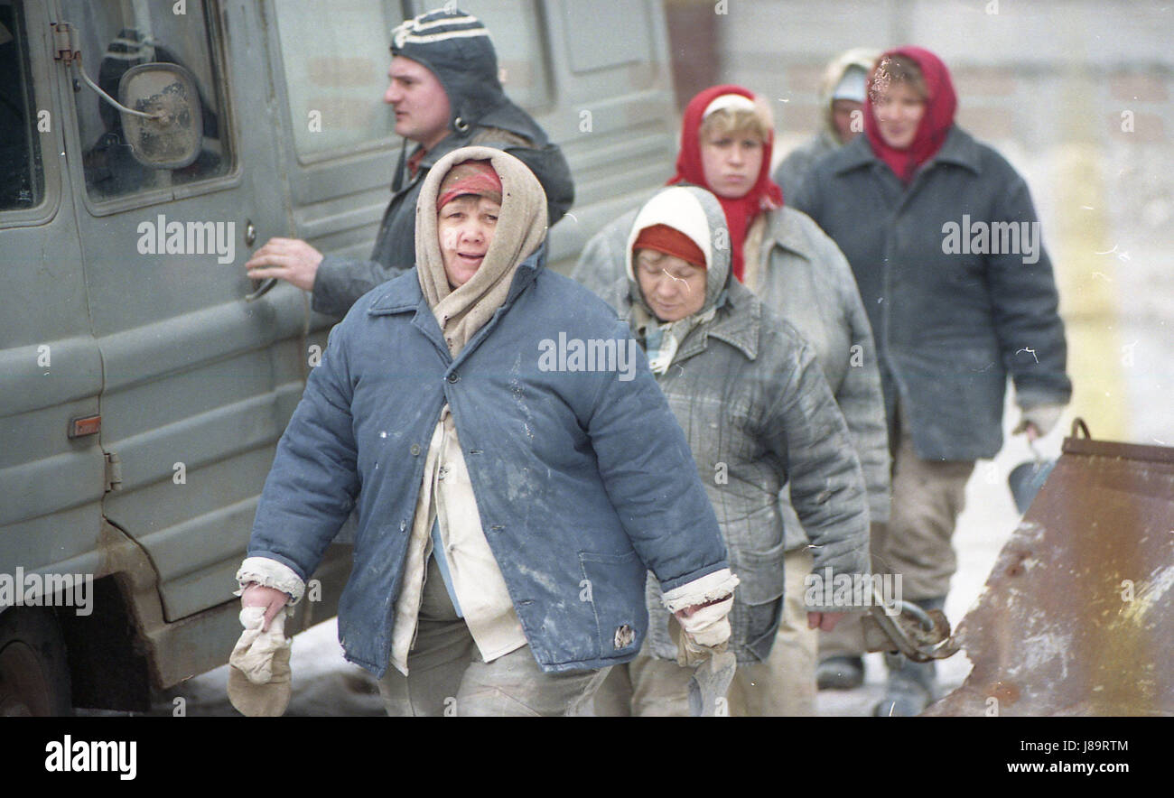 Military personnel seen walking hi-res stock photography and images - Alamy