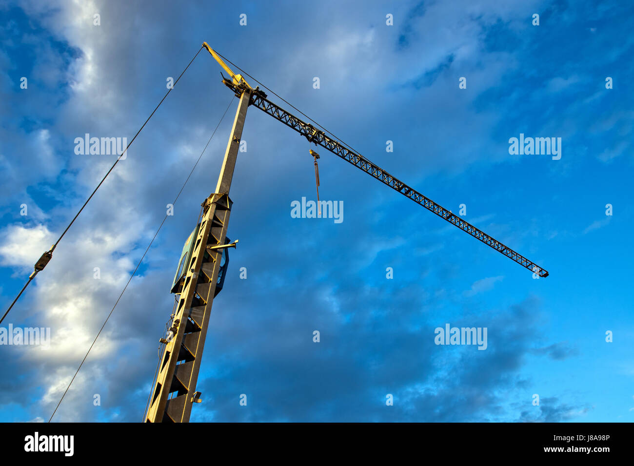 build, engine, drive, motor, steel, metal, scaffold, scaffolding, building Stock Photo Alamy