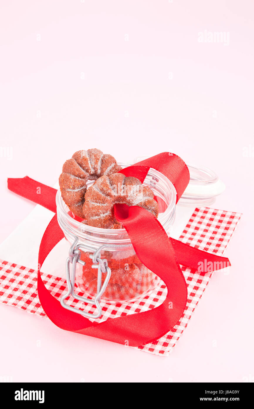 band, music group, glass, chalice, tumbler, food, aliment, sweet, brown, Stock Photo