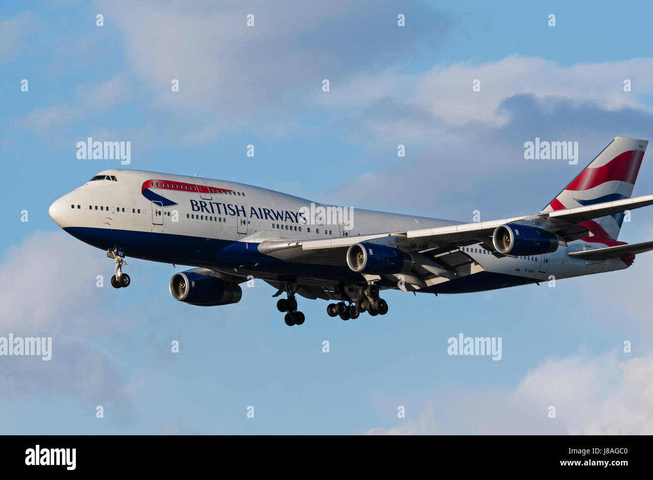 British Airways Boeing 747 (747-400) on final approach for landing at Vancouver International Airport, Richmond, B.C., April 2, 2017. Stock Photo