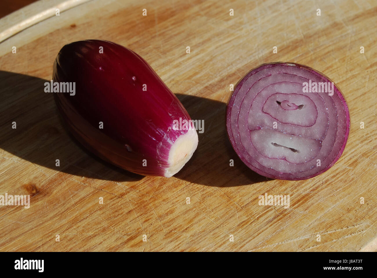 The sweet red onion of tropea hi-res stock photography and images - Alamy