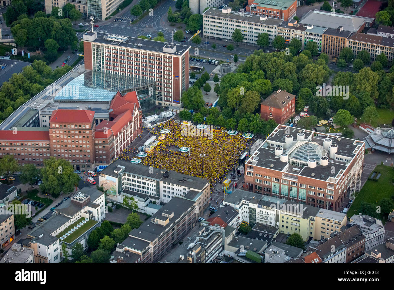 Friedensplatz und dortmunder rathaus hires stock photography and images Alamy