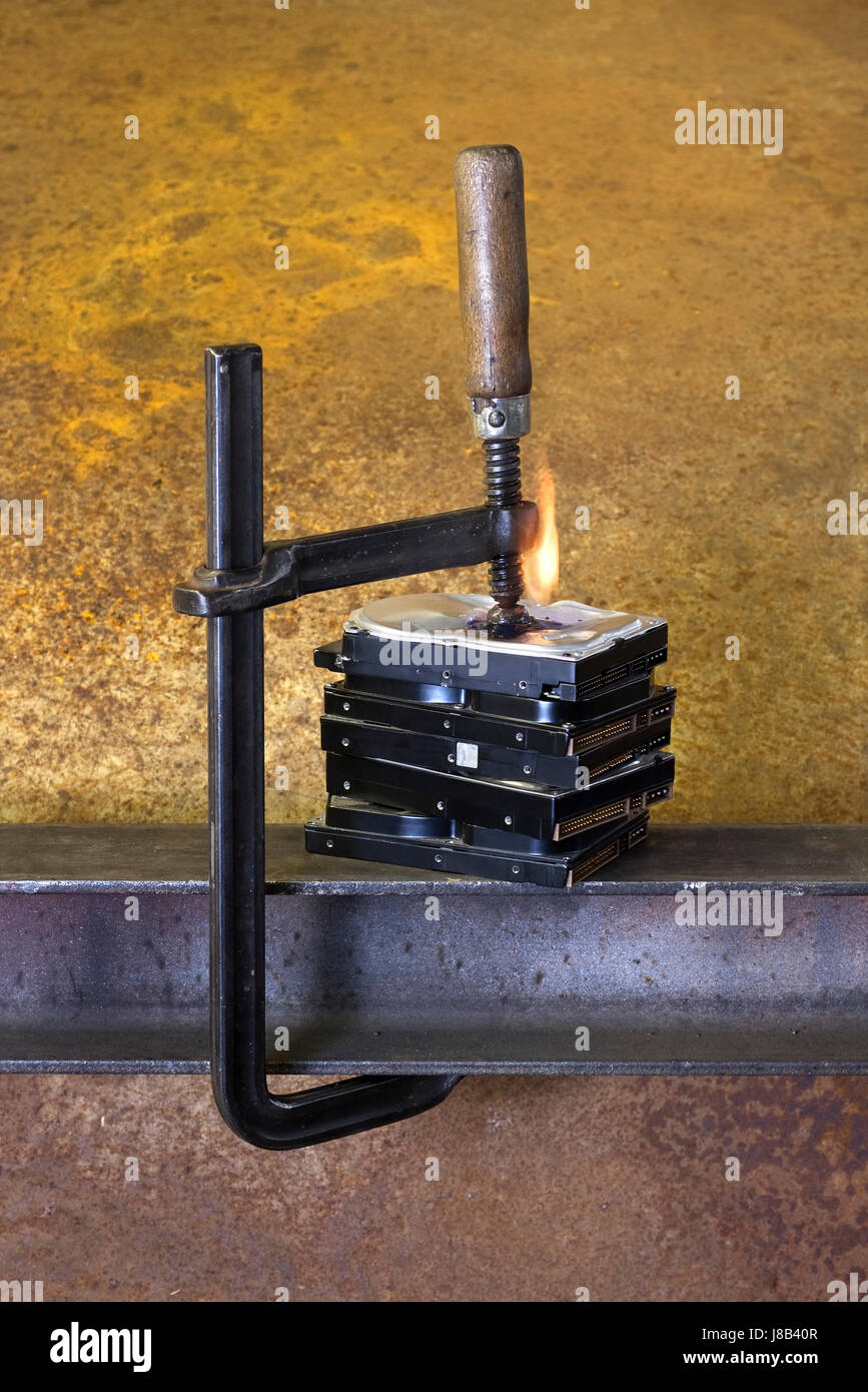 storage medium, fixeddisk drive, hard disk, hard drive, computers