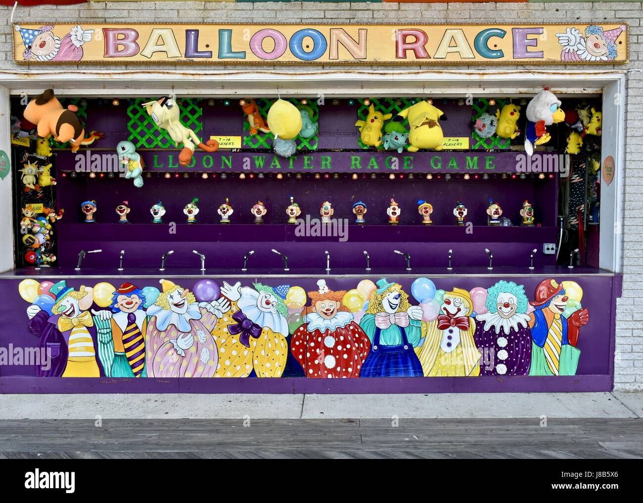 Balloon water race game hires stock photography and images Alamy