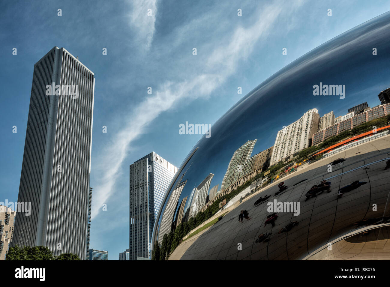Millenium Park, Chicago, THE BEAN and reflections of skyscrapers USA Stock Photo