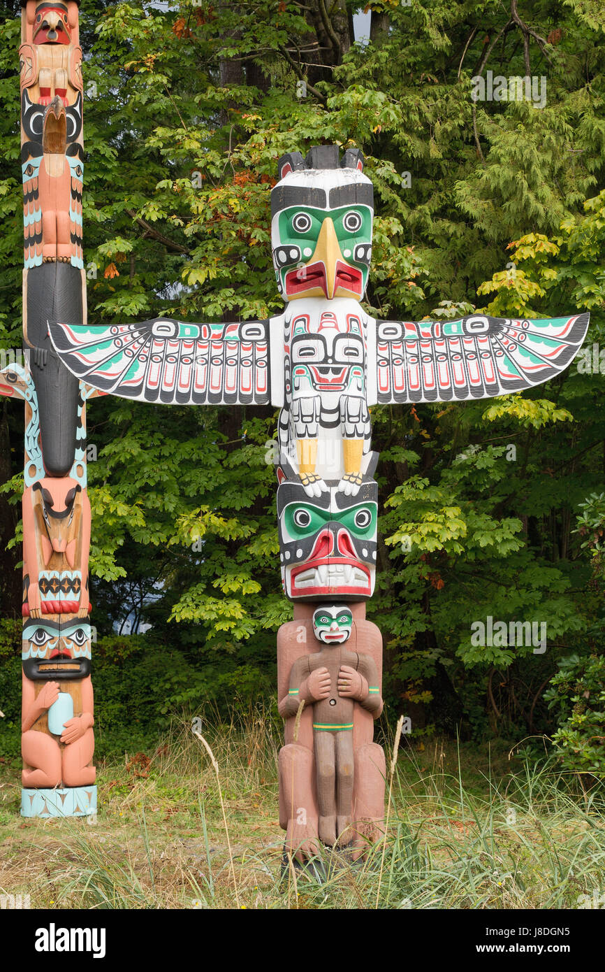 house, building, pole, totem, painted, carved, post, wooden, house