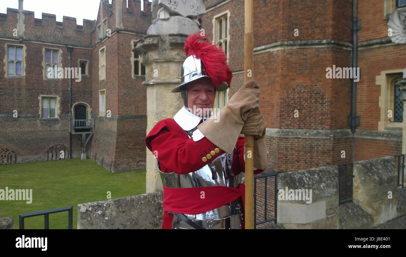 At Hampton Court Palace, the Company of Pikemen & Musketeers of the Honourable Artillery Company the oldest regiment in the British Army. Credit: Chris Histed/Alamy Live News Stock Photo