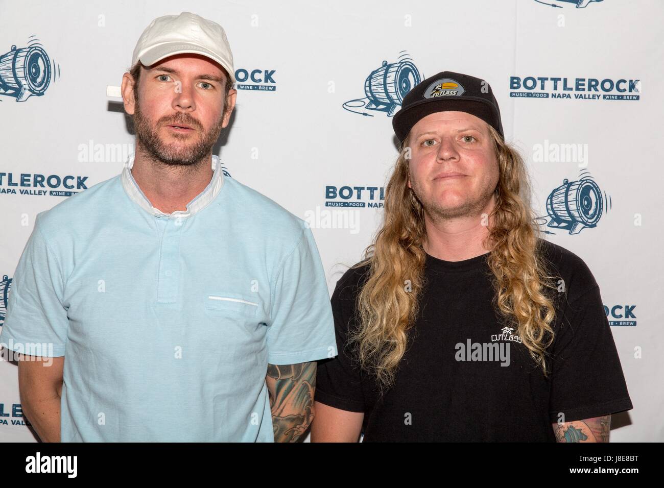 This is Jared Waston, lead singer of the Dirty Heads! Our new