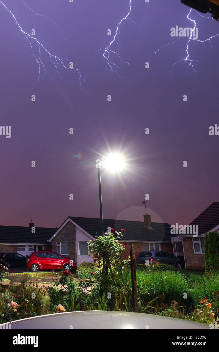 Lightning Storm, Kent, UK. 29th May, 2017. Pictured is the lightning storm that hit Maidstone, Kent in the early hours of the 29th May 2017. After the UK had record temperatures. Credit: Shaun Fellows/Alamy Live News Stock Photo