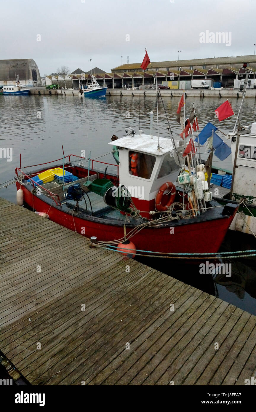 fishing, flags, boat, ropes, ship, docks, pontoon, old, salt water, sea