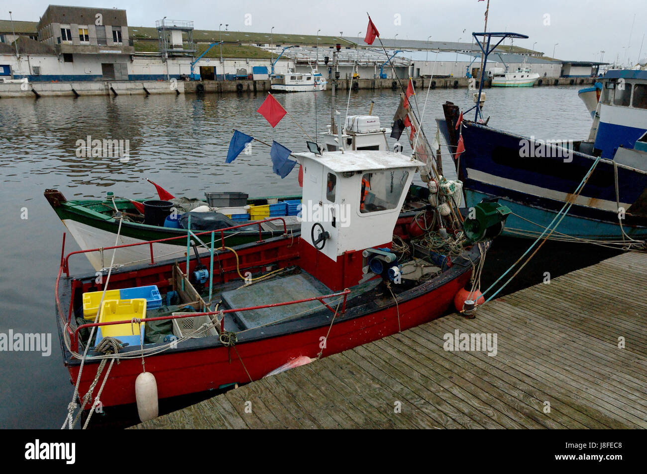 fishing, flags, boat, ropes, ship, docks, pontoon, old, salt water, sea