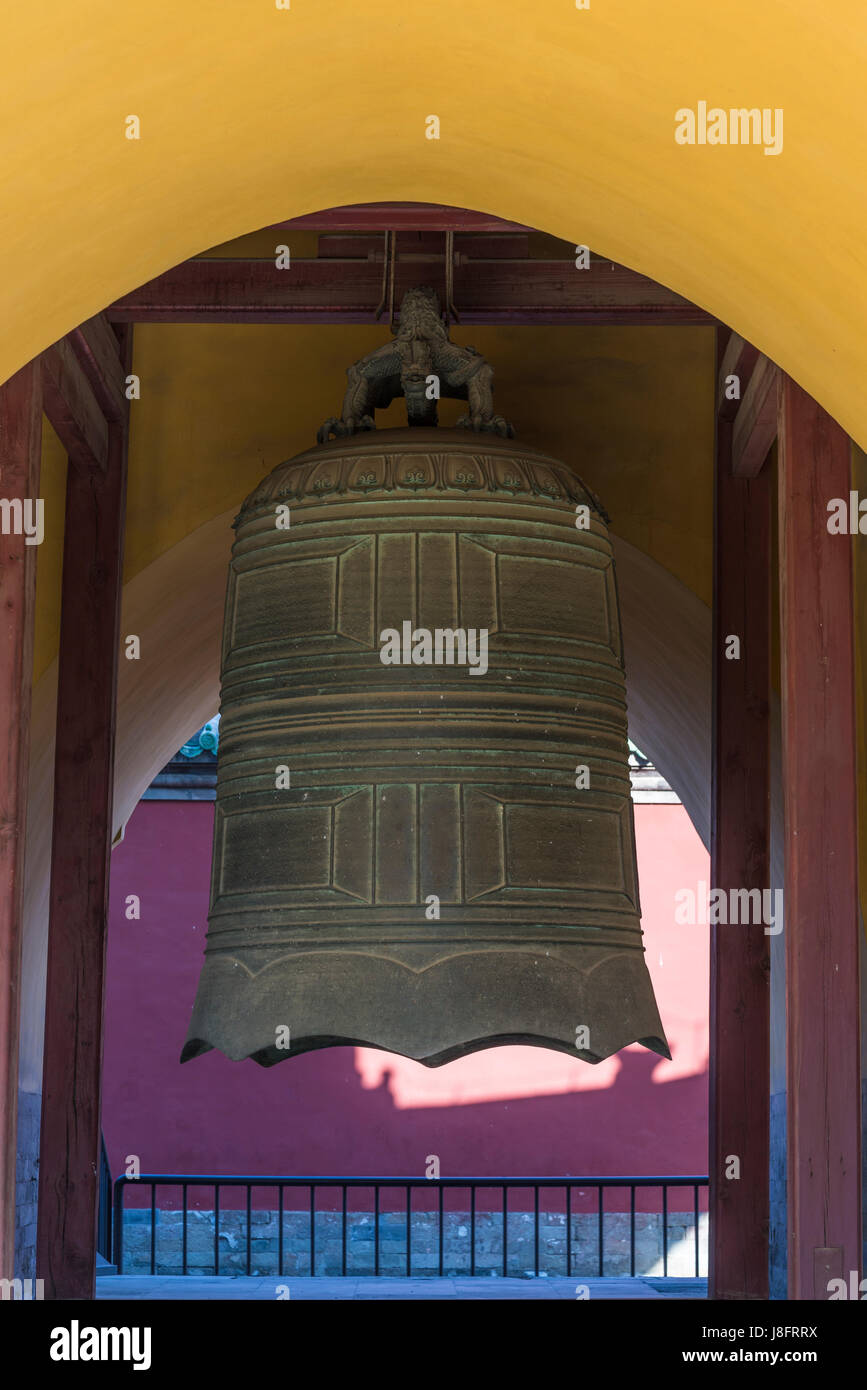 Big bell china hi-res stock photography and images - Alamy