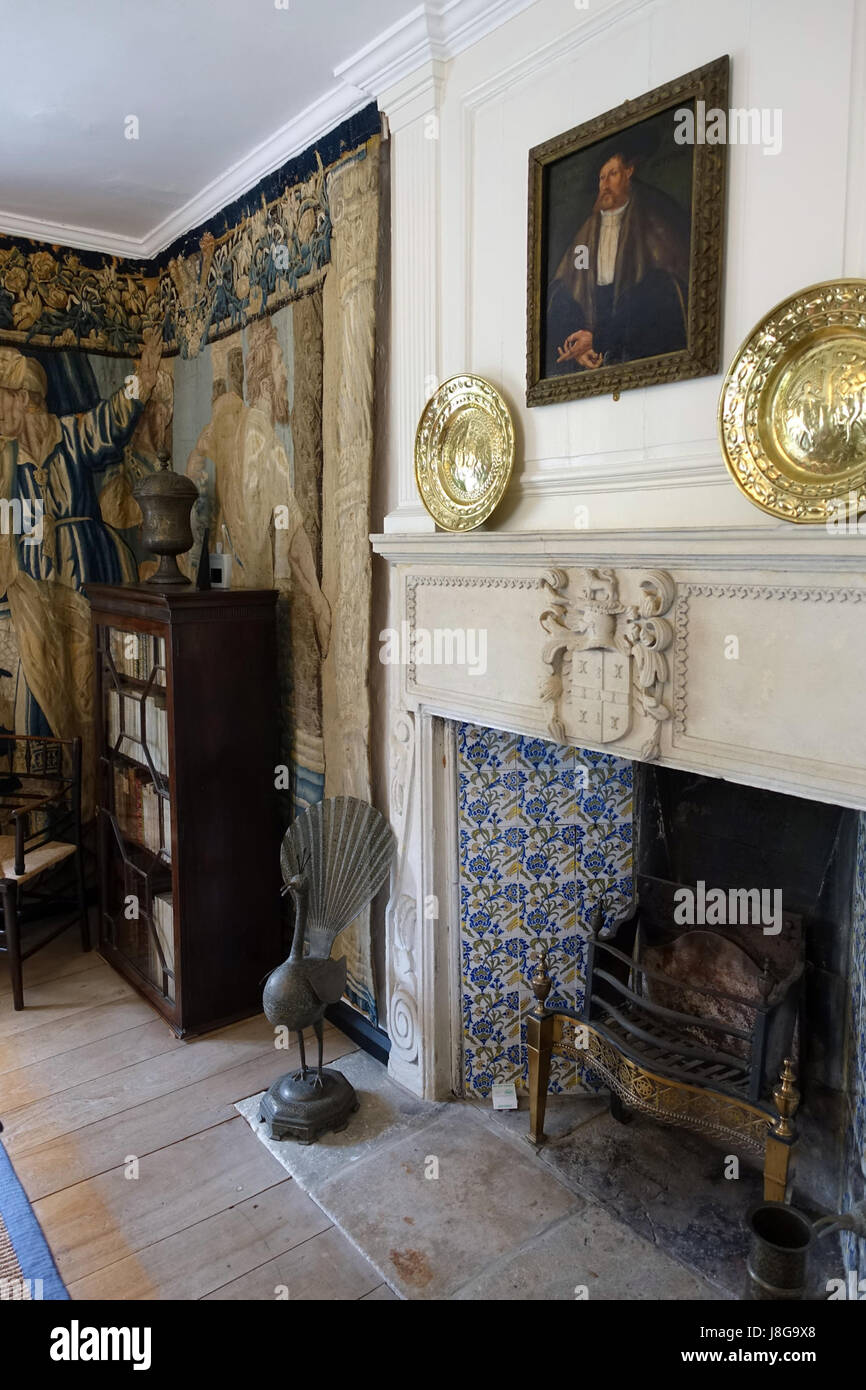 william-morris-interior-hi-res-stock-photography-and-images-alamy