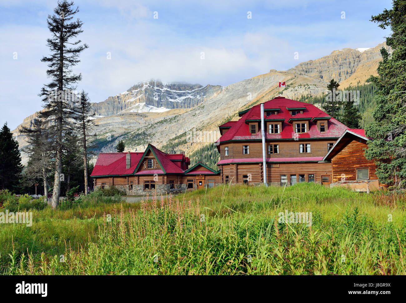 Simpson?s Num-ti-jah lodge along the Icefields Parkway near Lake Louise