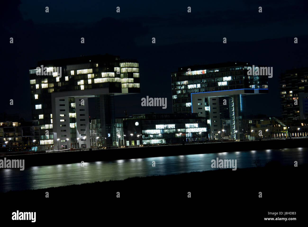 cologne, at night, night, nighttime, night photograph, bonded port