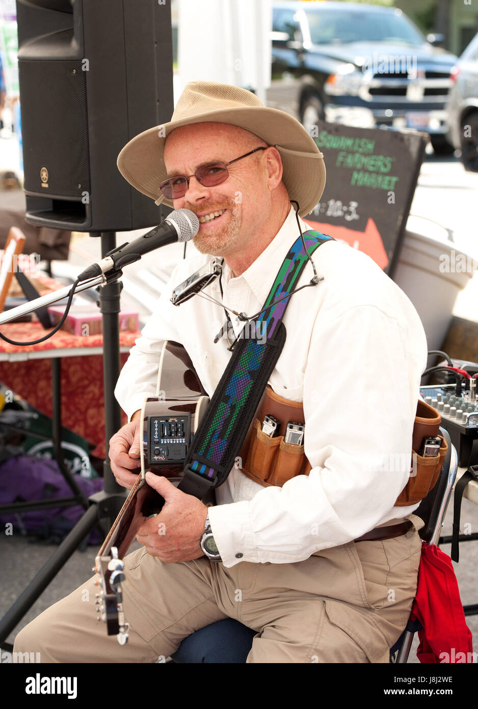 Matt Blackmon, one half of the Squamtones, plays at the Squamish Farmer's Market.  Saturday, May 27, 2017.  Photo by David Buzzard/For The Squamish Ch Stock Photo