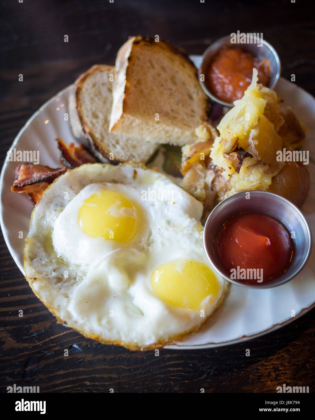 Two sunny side eggs hires stock photography and images Alamy
