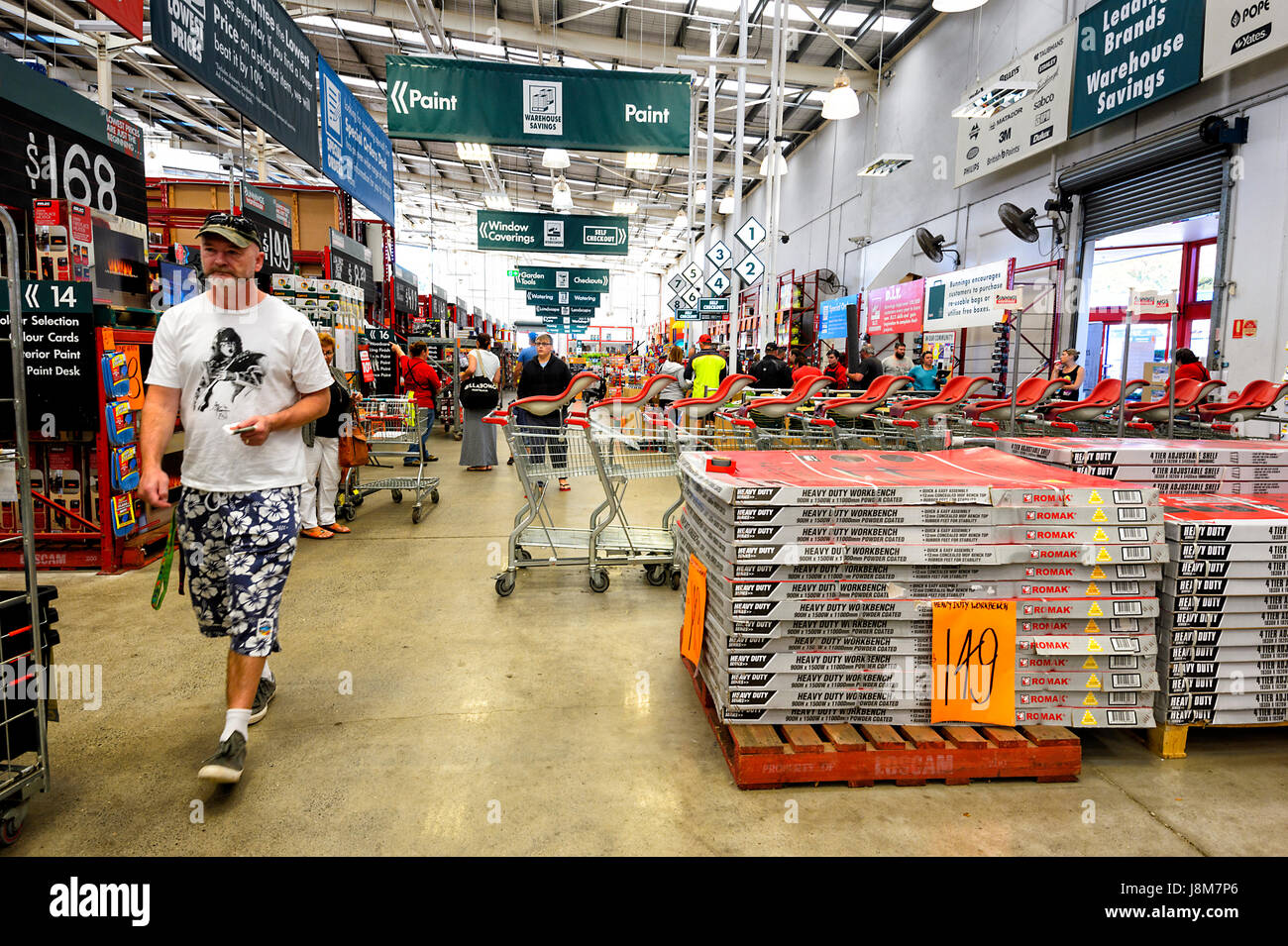 Customers shopping at Bunnings Warehouse, a home improvements store, Shellharbour, New South Wales, NSW, Australia Stock Photo