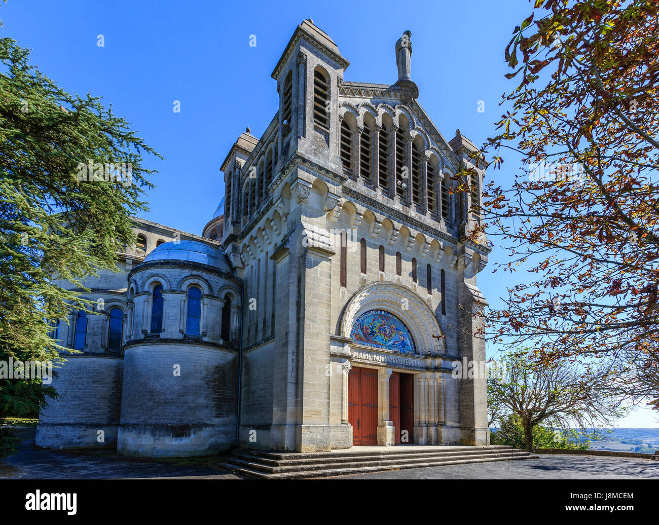 France, Lot et Garonne, Penne d’Agenais, Basilica of Our Lady of Peyragude Stock Photo