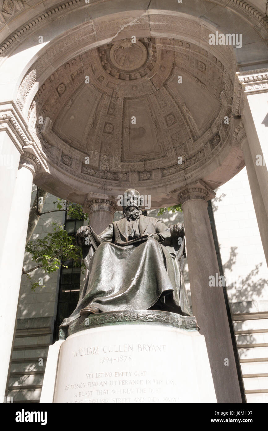 William Cullen Bryant Statue, Bryant Park, NYC, USA Stock Photo