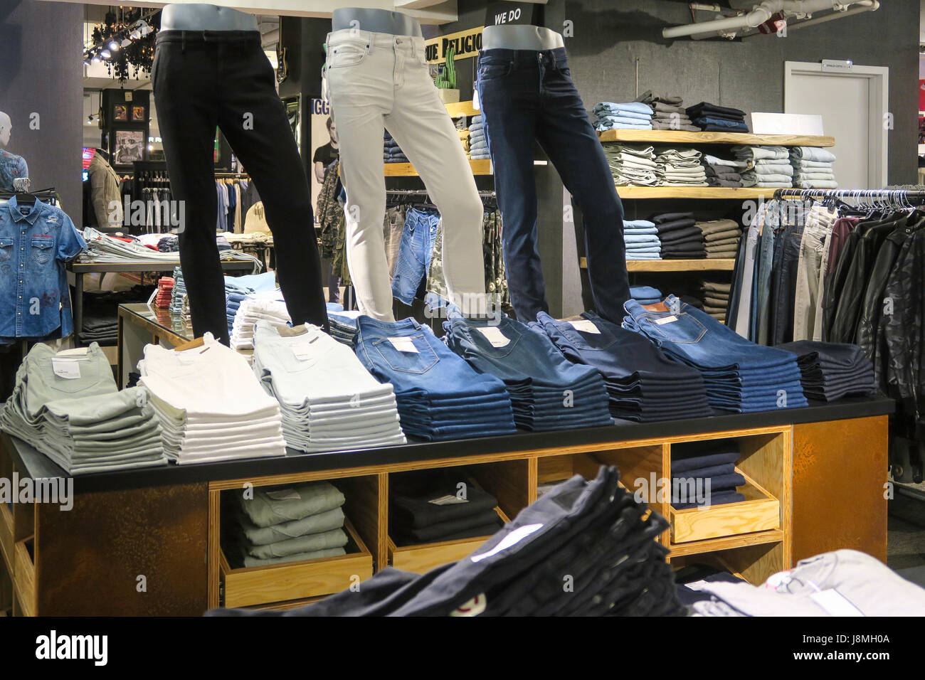 Page 6 - Denim jeans store display High 