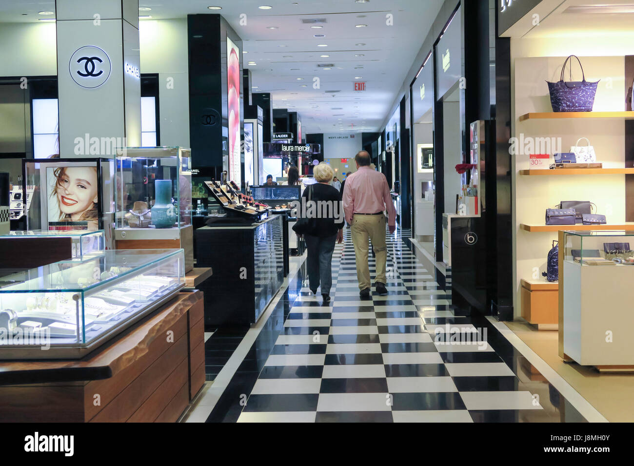 Bloomingdales hi-res stock photography and images - Alamy